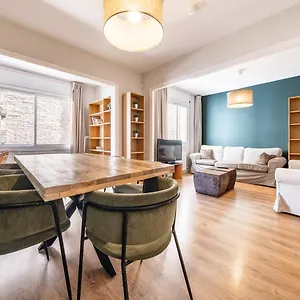 Ainb Sants Apartament